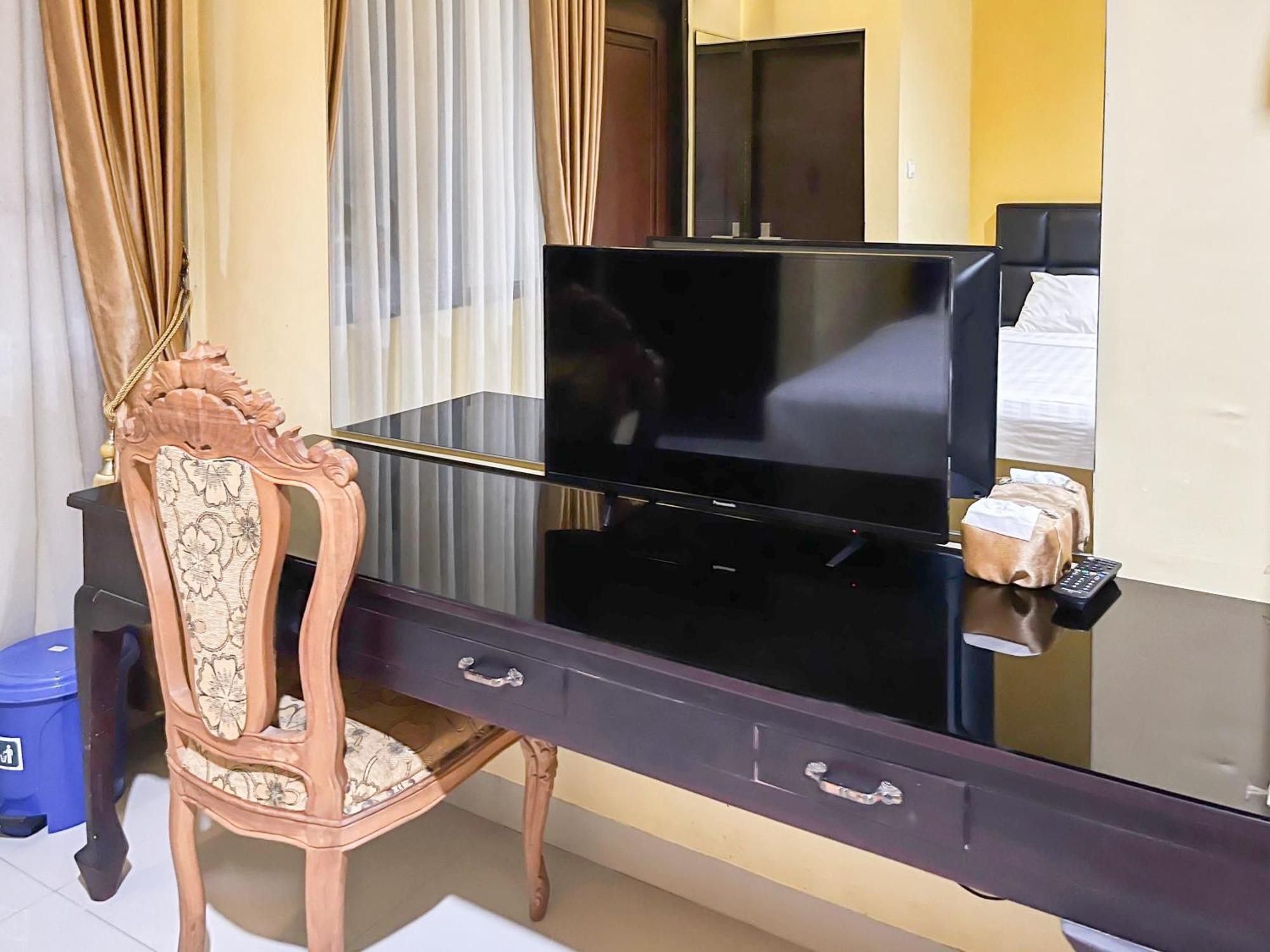 Kartika Hotel Syariah Pacitan Mitra Reddoorz Dış mekan fotoğraf