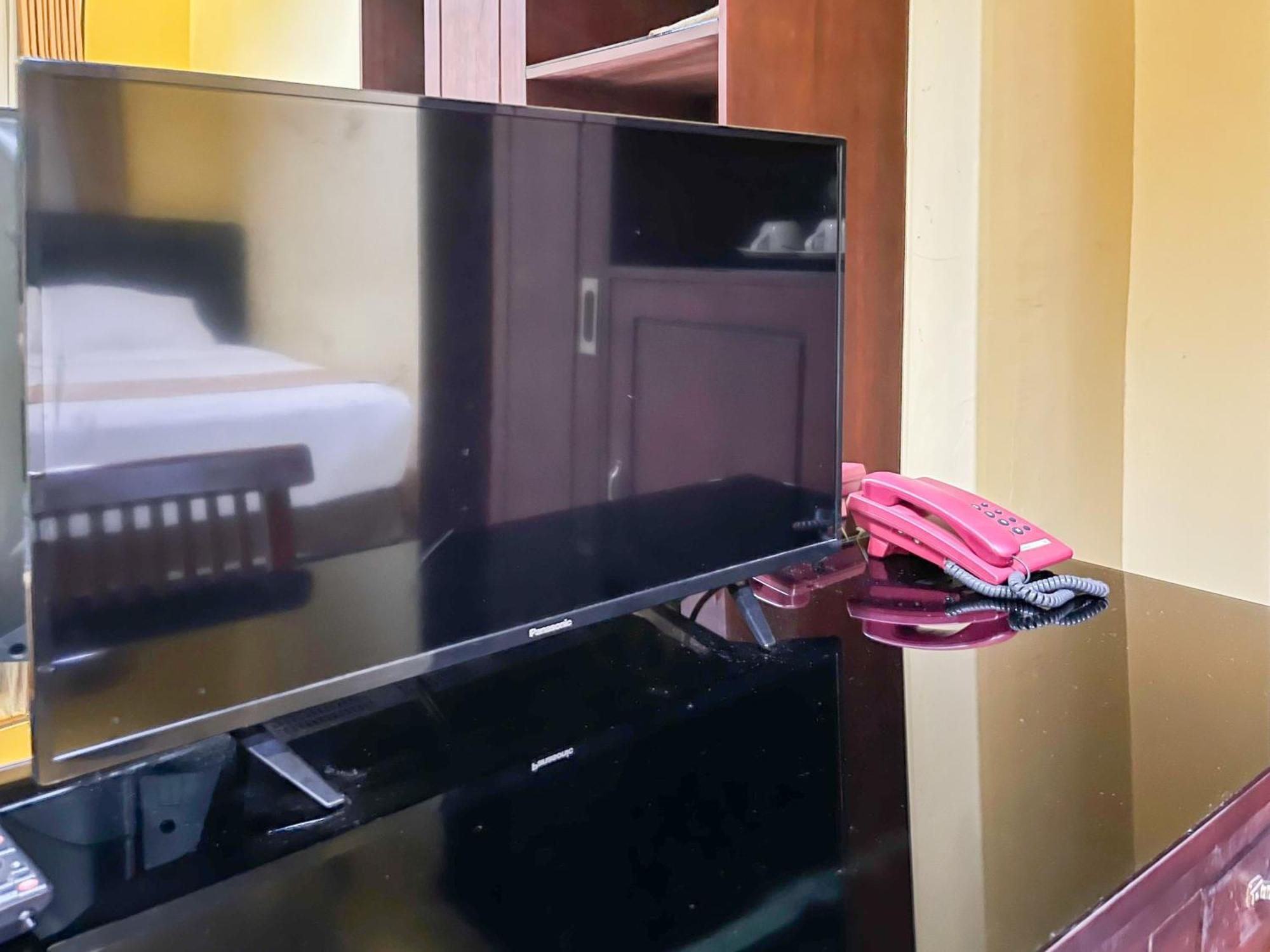 Kartika Hotel Syariah Pacitan Mitra Reddoorz Dış mekan fotoğraf