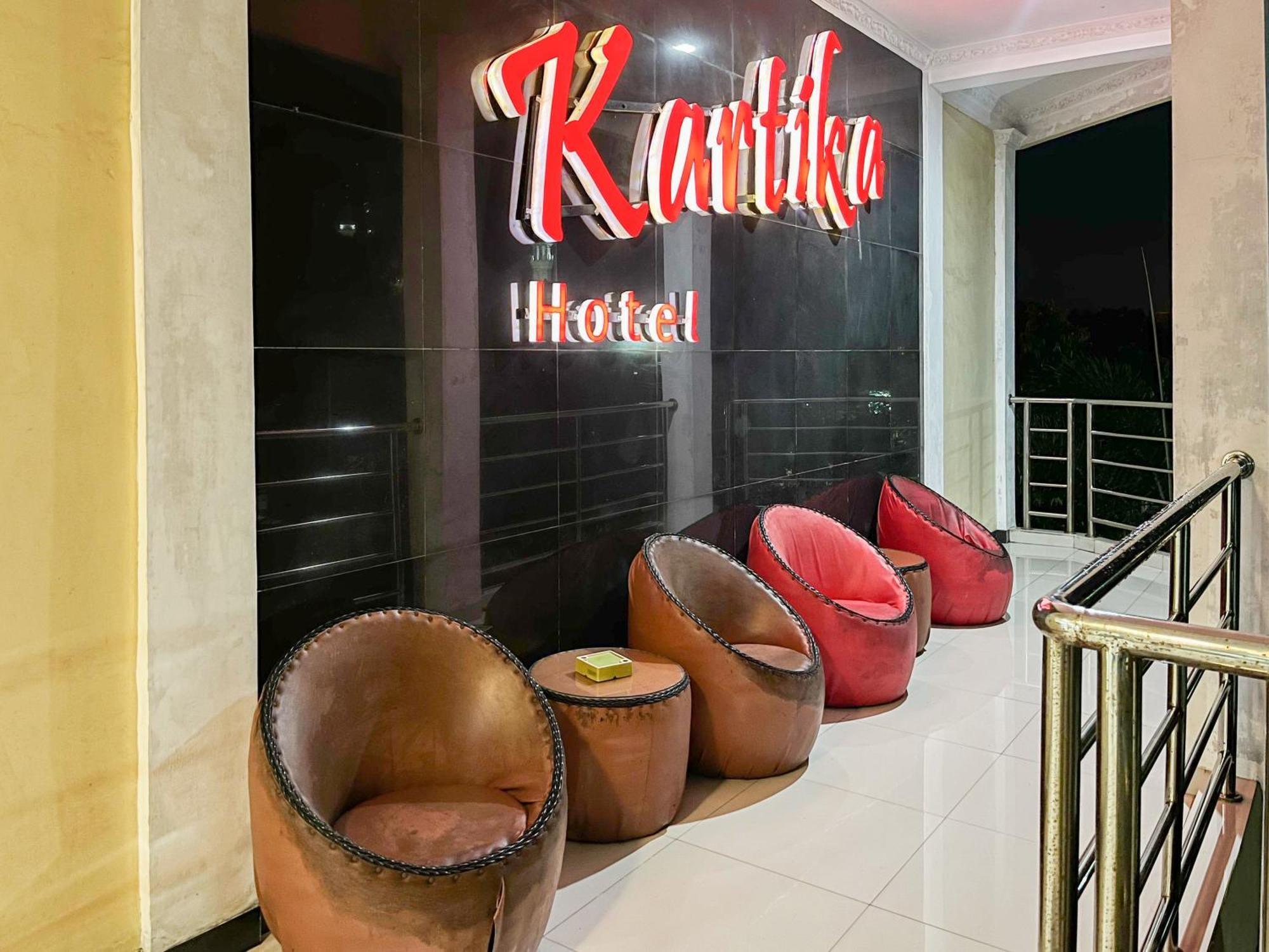 Kartika Hotel Syariah Pacitan Mitra Reddoorz Dış mekan fotoğraf